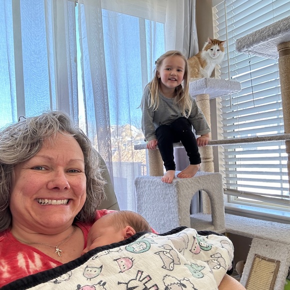 Hi!! I’m Michelle! 👋🏻 - Picture 7 of 8